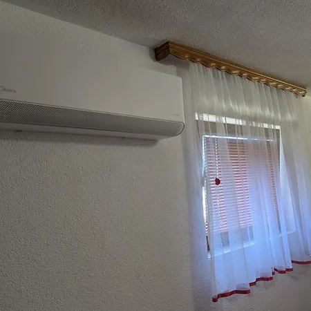 أبارتمنت إل ايه أم أي - كاليبونار، *